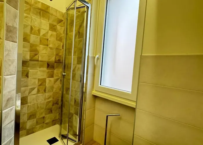 Kibilu - Via Inganni * ミラノ